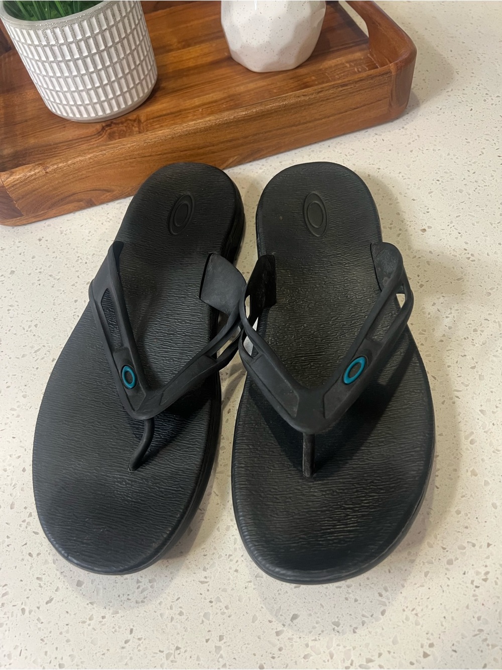 Oakley Black Flip Flops – Men’s Size 12
